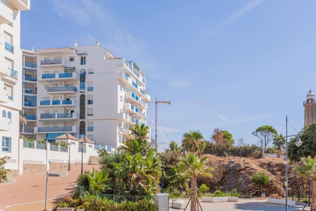 Vista Al Faro Apartment Estepona Exterior photo