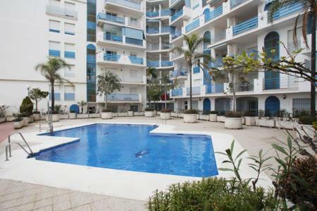 Vista Al Faro Apartment Estepona Exterior photo
