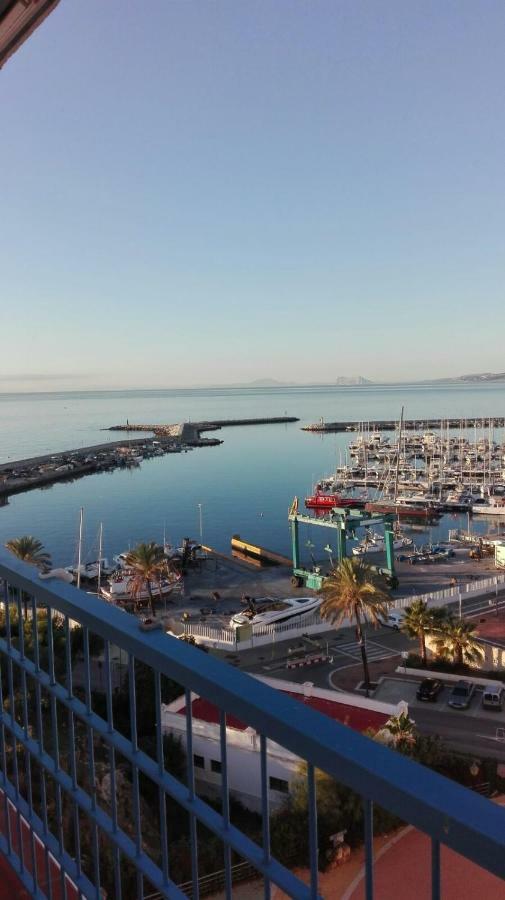 Vista Al Faro Apartment Estepona Exterior photo